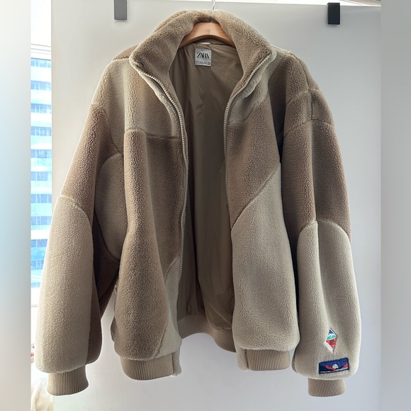 Cozy Teddy Coat in Perfect Condition (Unisex) - Picture 1 of 3